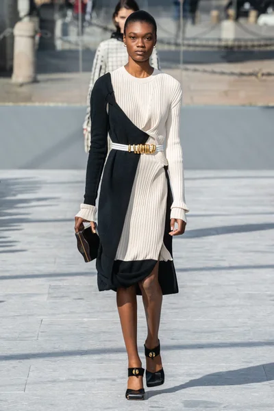 Look 40